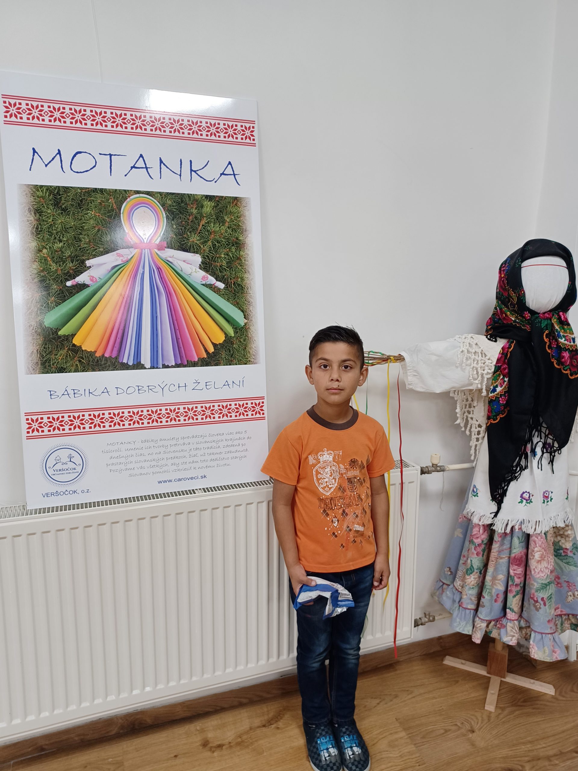 Výstava bábik v mestskej knižnici – Motanka